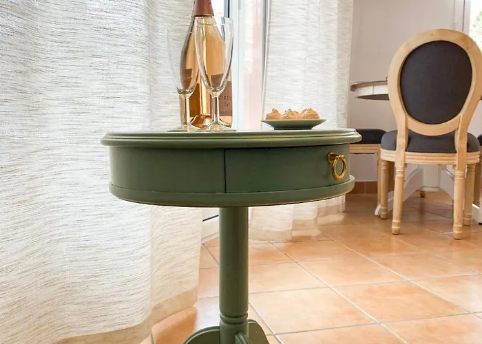 Coralbay Charmante Oasis A 100m De La Avec Parking Gratuit Et Clima Apartmán *